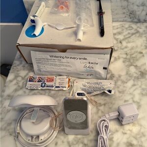 GLO SCIENCE PRO WHITE TEETH WHITENING KIT 2018 OPEN BOX-REGULAR PRICE $350
